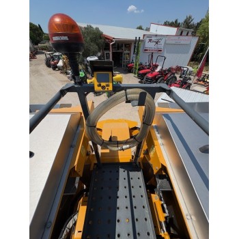 GREGOIRE GL7.4 MACHINE A VENDANGER 2 ASPIRATEURS